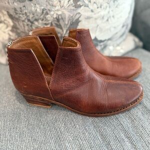 The Root Collective Brown Leather Ankle Boots Sz 7